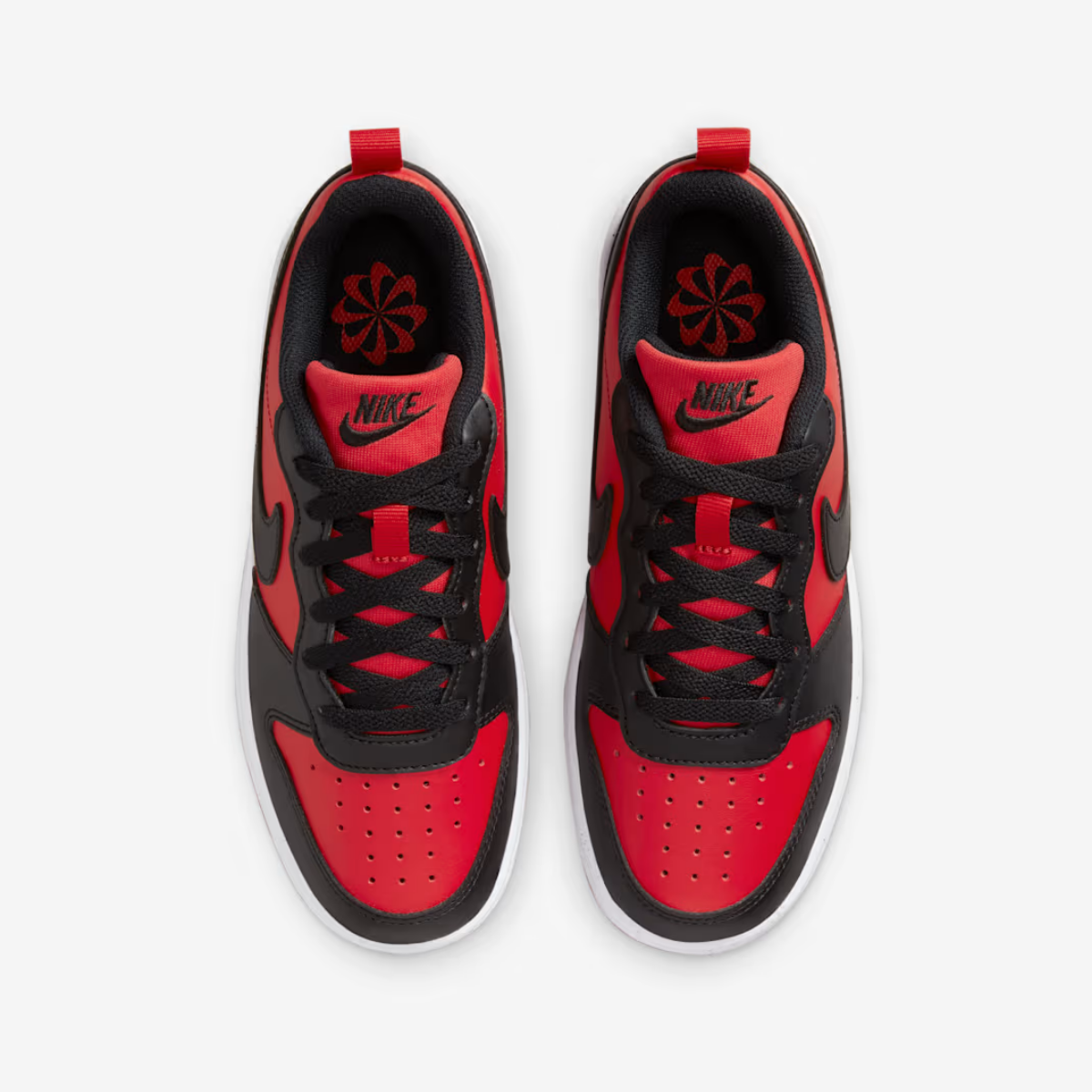 סניקרס Court Borough Nike לנוער