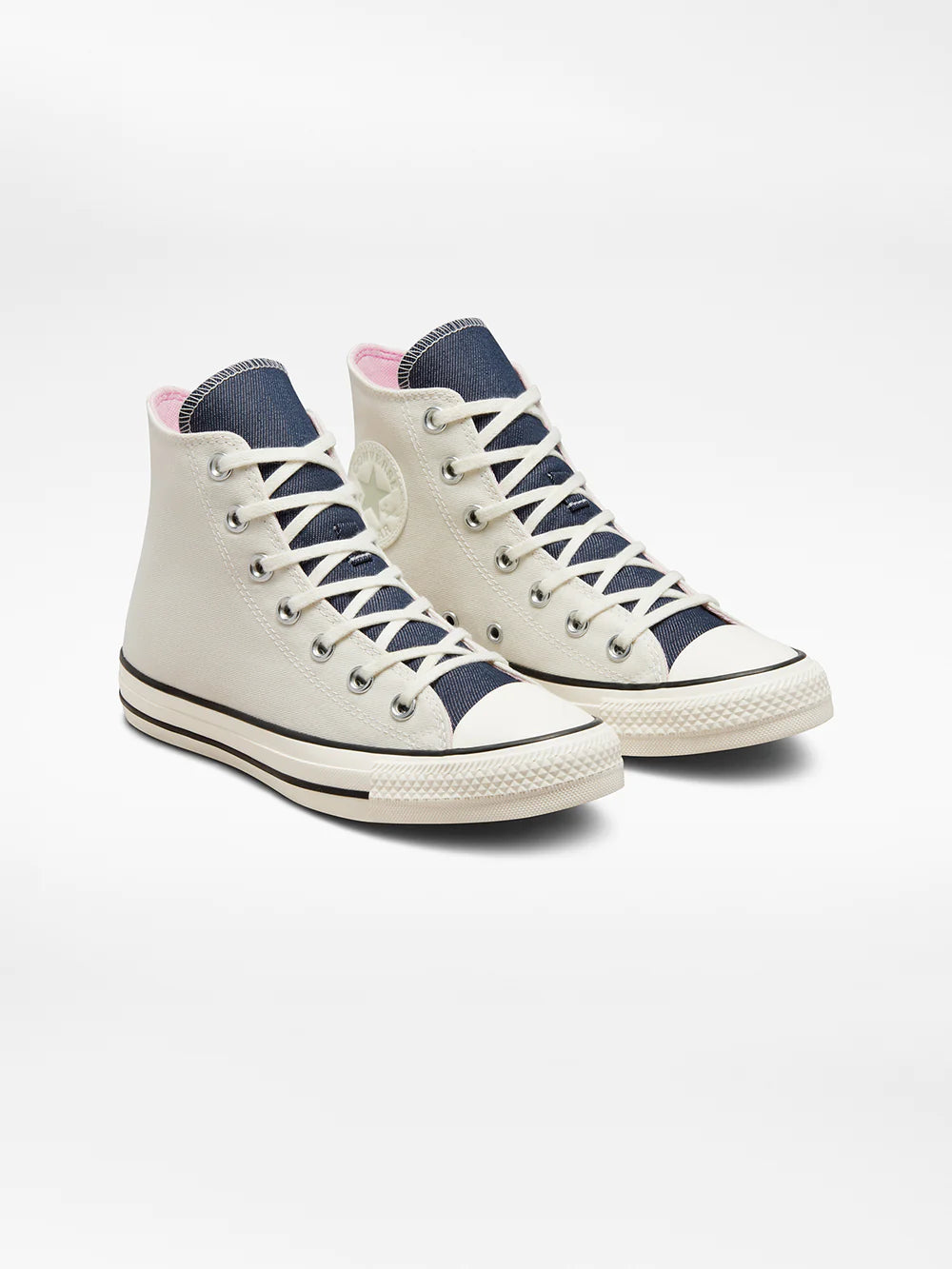 נעלי אולסטאר סניקרס גבוהות לנשים CHUCK TAYLOR